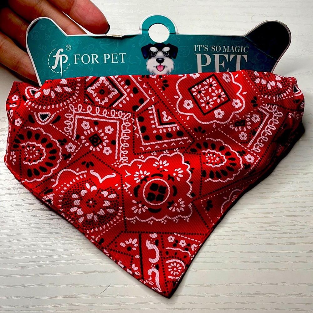 2 for 1! Dog bandana + adjustable collar